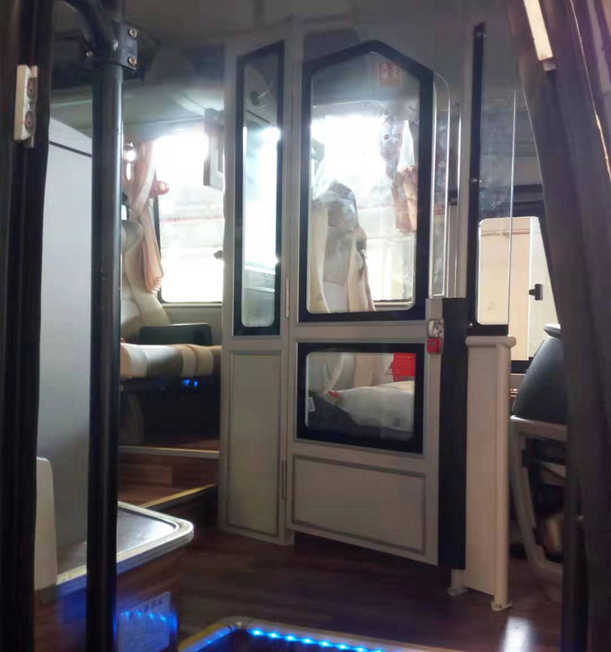 駕駛區(qū)防護隔離設(shè)施（新國標(biāo)）