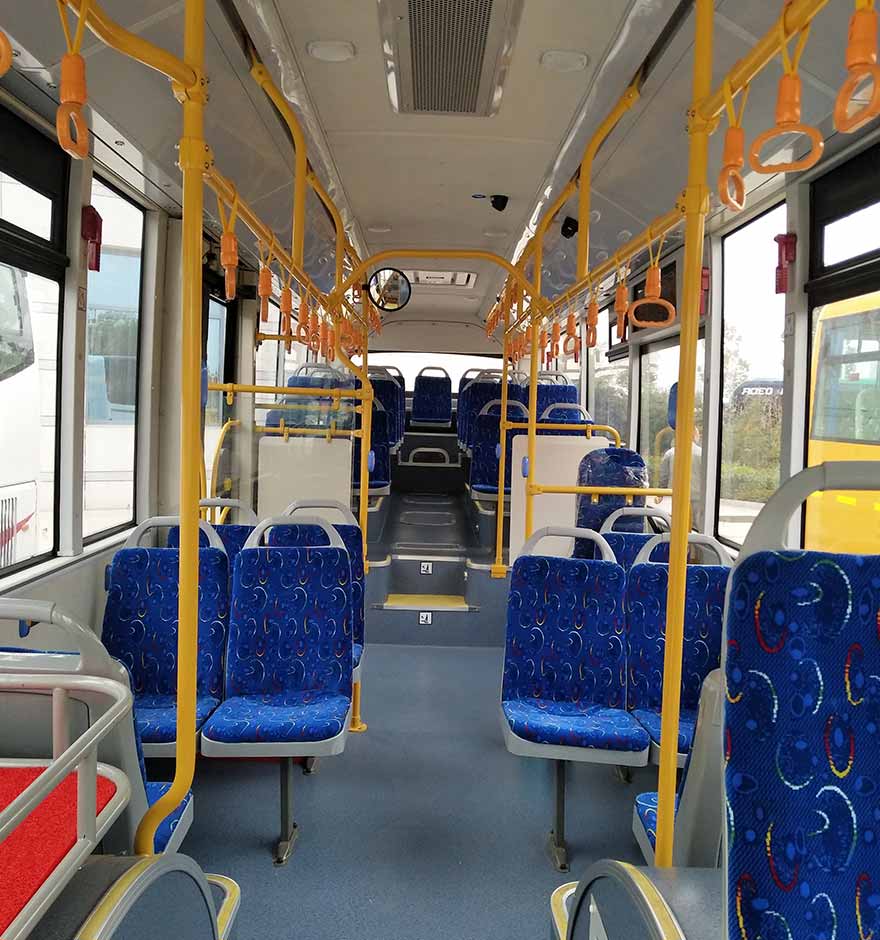 黃色滾花管扶手